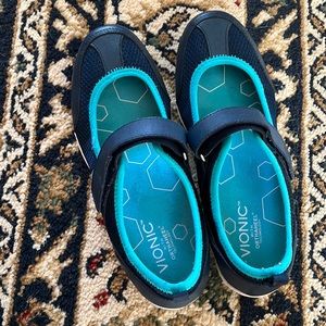 Vionic GUC leather Ailie Hook & Loop Mary Jane velcro adjustable